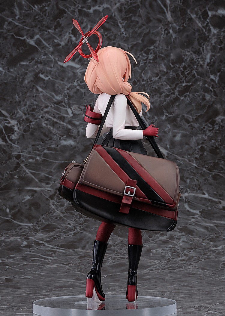 行版《蔚藍檔案》千夏 1/7 PVC Figure
