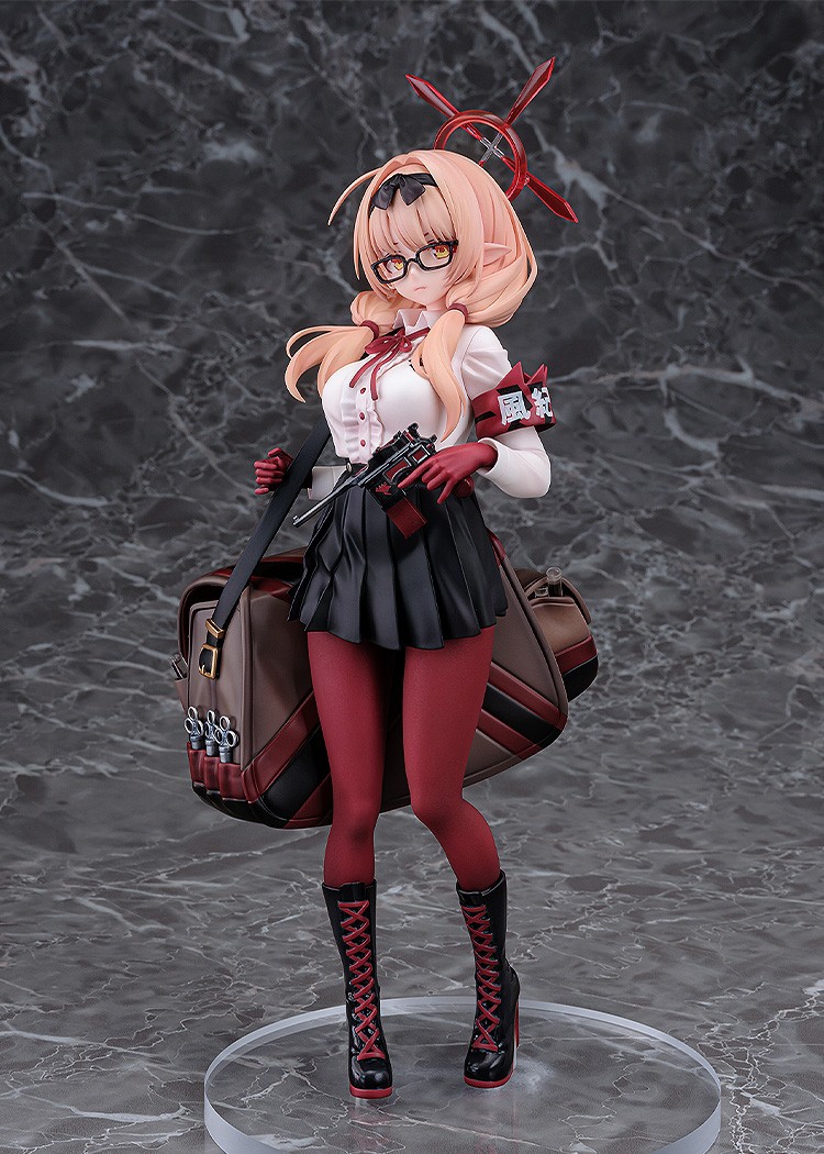 行版《蔚藍檔案》千夏 1/7 PVC Figure