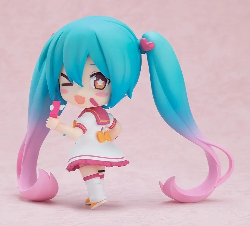 行版《Character Vocal系列01 初音未來》初音未來 M@GICAL☆CURE! LOVE ♡ SHOT! Ver. 黏土人3090