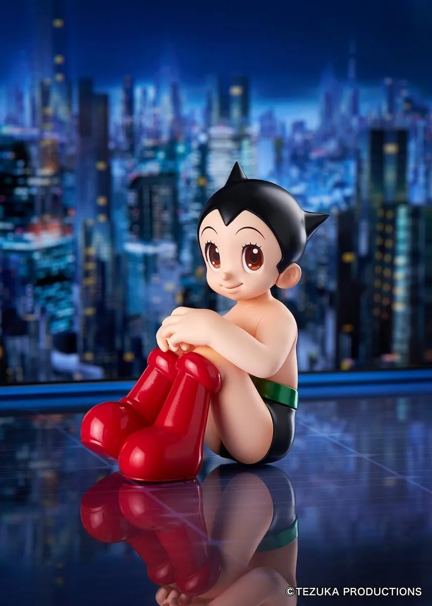 《小飛俠阿童木》阿童木 抱膝坐姿 PVC Figure